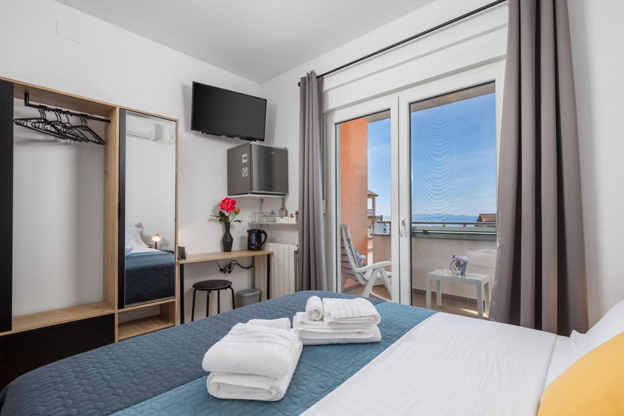 My Way Room, Parking, Sea View, Terrace Rijeka Exterior photo